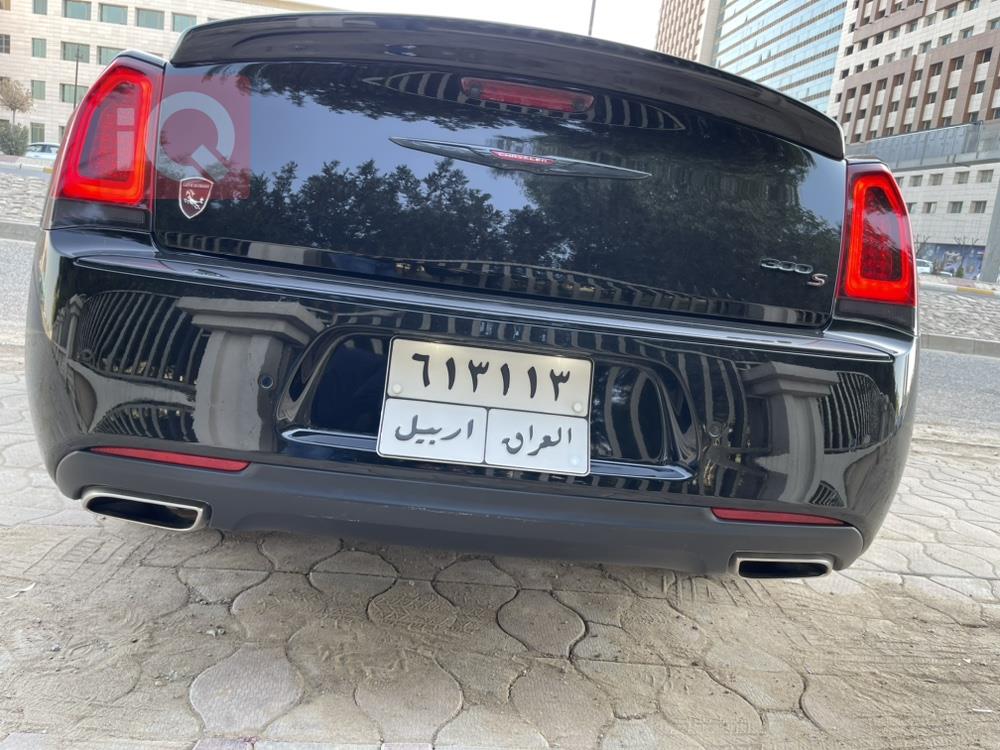 کرایسلەر 300